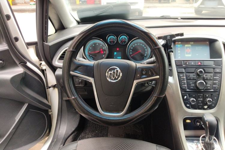Used Buick GT 2014 XT 1.6L Automatic Fashion Edition Steering Wheel
