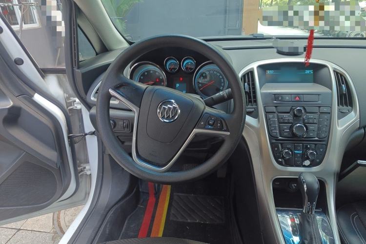 Used Buick GT 2014 XT 1.6L Automatic Fashion Edition Steering Wheel