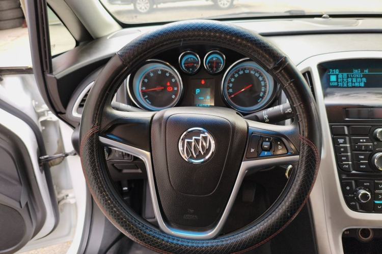 Used Buick GT 2014 XT 1.6L Automatic Fashion Edition Steering Wheel