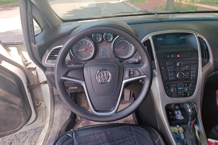 Used Buick GT 2014 XT 1.6L Automatic Fashion Edition Steering Wheel