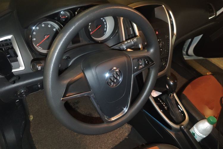 Used Buick GT 2014 XT 1.6T Automatic Fashion Sport Edition Steering Wheel
