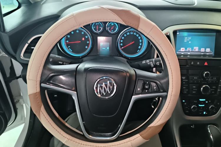 Used Buick GT 2014 XT 1.6L Automatic Fashion Edition Steering Wheel