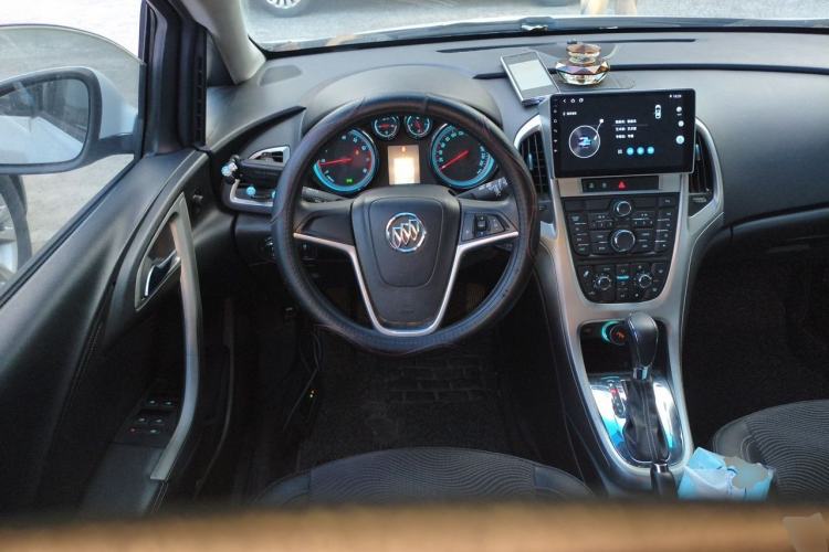 Used Buick GT 2014 XT 1.6L Automatic Fashion Edition Steering Wheel