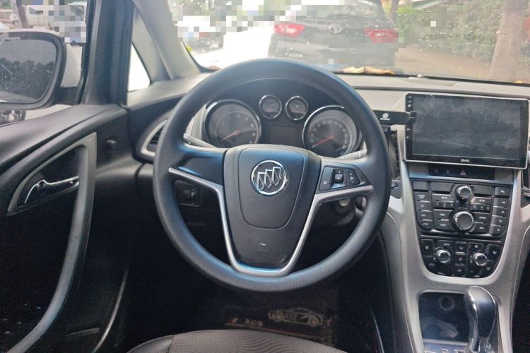 Used Buick GT 2014 XT 1.6L Automatic Fashion Edition Steering Wheel