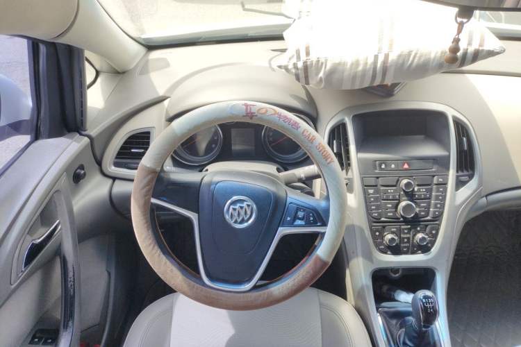 Used Buick GT 2014 XT 1.6L Manual Entry-Level Model Steering Wheel
