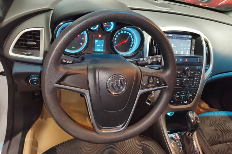 Used Buick GT 2014 XT 1.6L Automatic Fashion Edition Steering Wheel