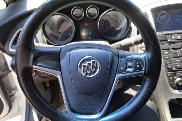 Used Buick GT 2014 XT 1.6L Automatic Fashion Edition Steering Wheel