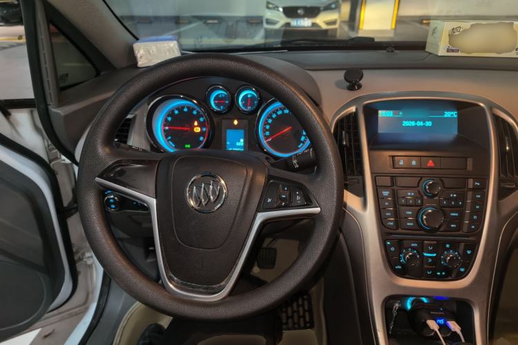 Used Buick GT 2014 XT 1.6L Manual Entry-Level Model Steering Wheel