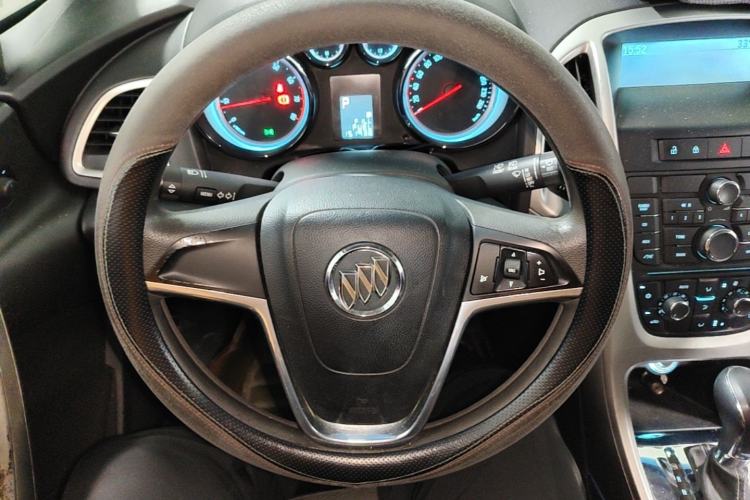 Used Buick GT 2014 XT 1.6L Automatic Fashion Edition Steering Wheel