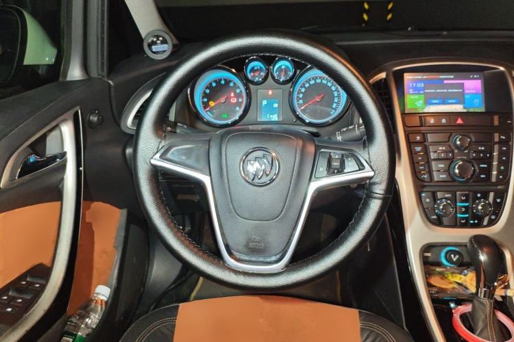 Used Buick GT 2014 XT 1.6T Automatic Fashion Sport Edition Steering Wheel