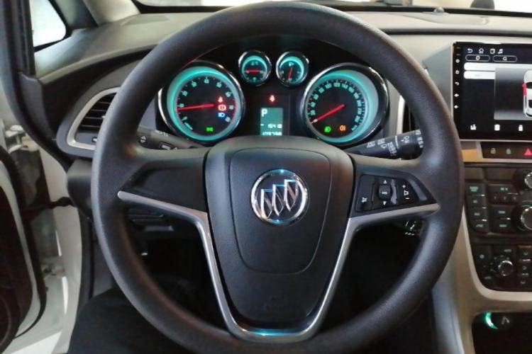 Used Buick GT 2014 XT 1.6L Automatic Fashion Edition Steering Wheel