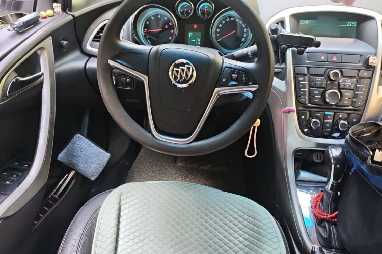 Used Buick GT 2014 XT 1.6L Automatic Fashion Edition Steering Wheel