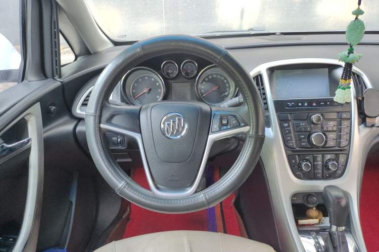 Used Buick GT 2014 XT 1.6L Automatic Fashion Edition Steering Wheel