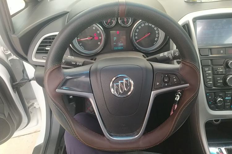Used Buick GT 2014 XT 1.6L Automatic Fashion Edition Steering Wheel