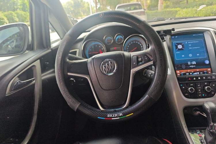 Used Buick GT 2014 XT 1.6L Automatic Fashion Edition Steering Wheel