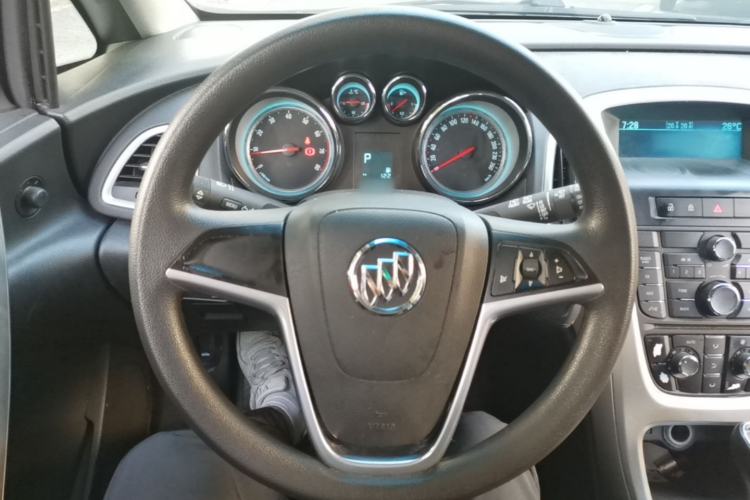Used Buick GT 2014 XT 1.6L Automatic Fashion Edition Steering Wheel