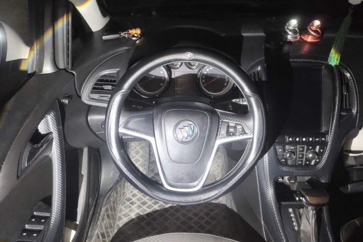 Used Buick GT 2014 XT 1.6L Automatic Fashion Edition Steering Wheel