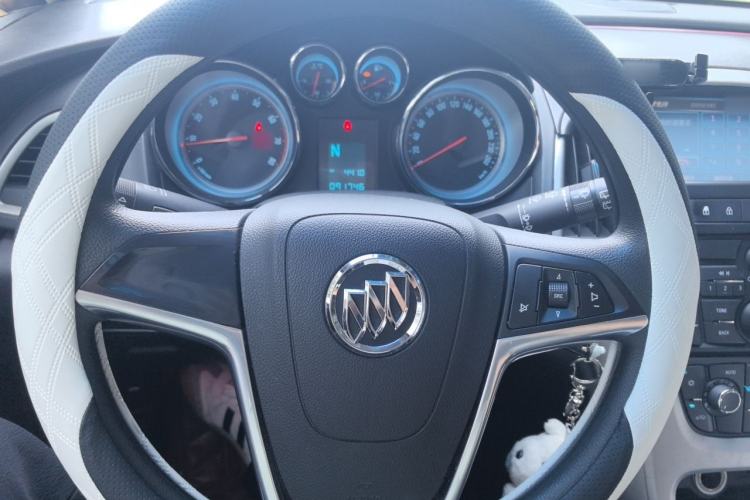 Used Buick GT 2014 XT 1.6L Automatic Fashion Edition Steering Wheel