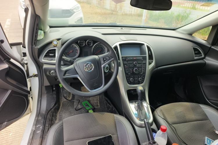 Used Buick GT 2014 XT 1.6L Automatic Fashion Edition Steering Wheel
