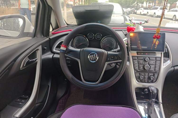 Used Buick GT 2014 XT 1.6L Automatic Fashion Edition Steering Wheel