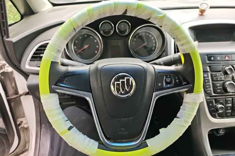 Used Buick GT 2014 XT 1.6L Automatic Fashion Edition Steering Wheel