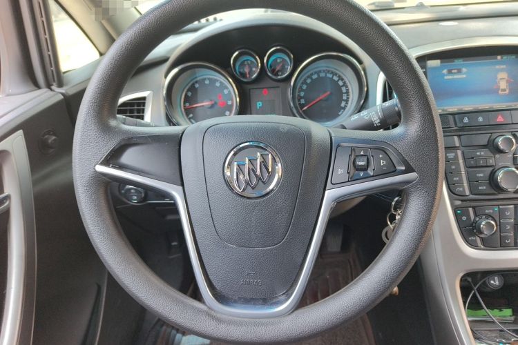 Used Buick GT 2014 XT 1.6L Automatic Fashion Edition Steering Wheel