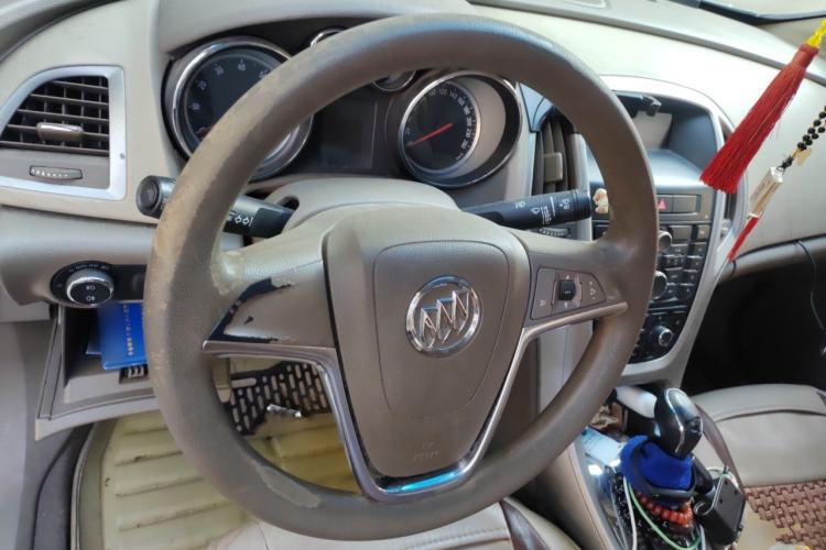 Used Buick GT 2014 XT 1.6L Automatic Comfort Edition Steering Wheel