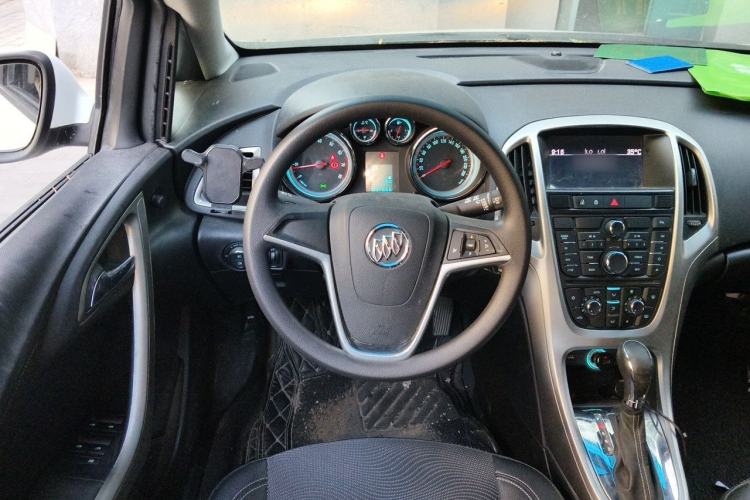 Used Buick GT 2014 XT 1.6L Automatic Fashion Edition Steering Wheel