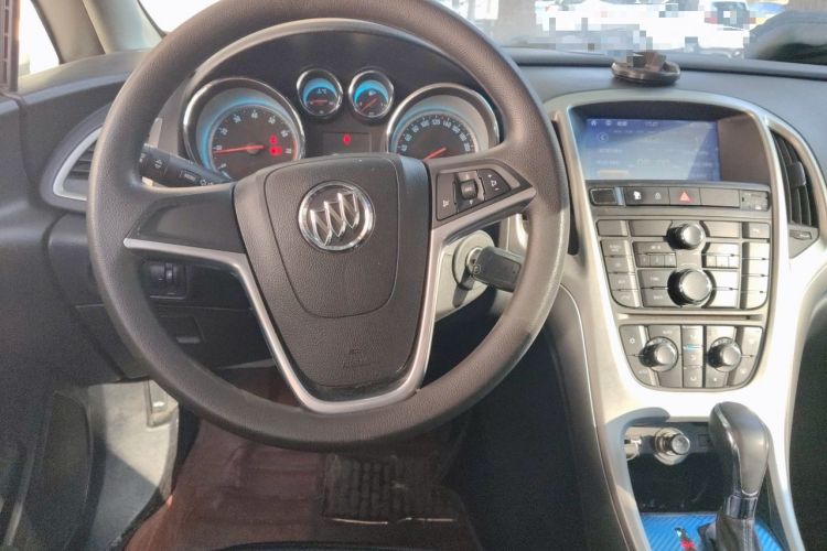 Used Buick GT 2014 XT 1.6L Automatic Comfort Edition Steering Wheel
