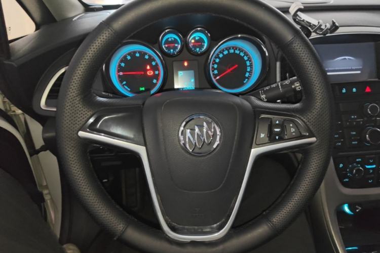 Used Buick GT 2014 XT 1.6L Automatic Fashion Edition Steering Wheel