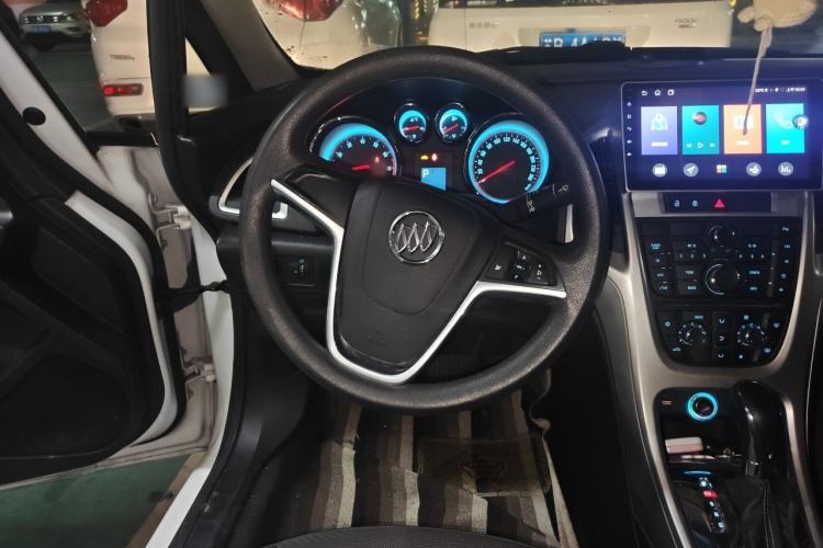 Used Buick GT 2014 XT 1.6L Automatic Fashion Edition Steering Wheel