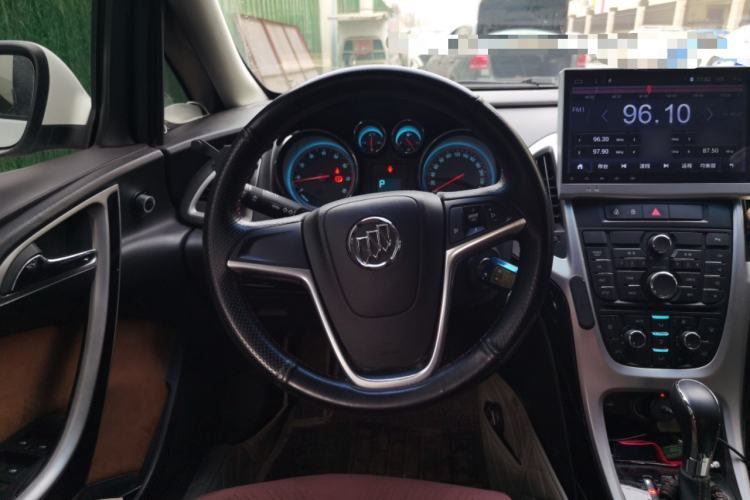 Used Buick GT 2014 XT 1.6L Automatic Fashion Edition Steering Wheel