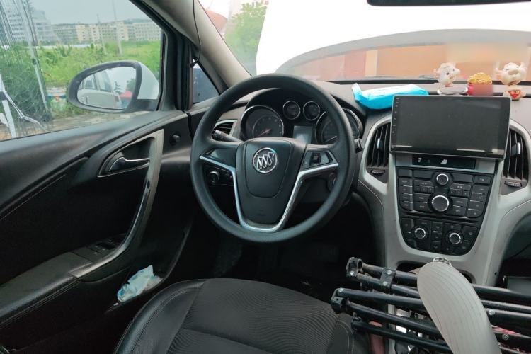 Used Buick GT 2014 XT 1.6L Automatic Fashion Edition Steering Wheel