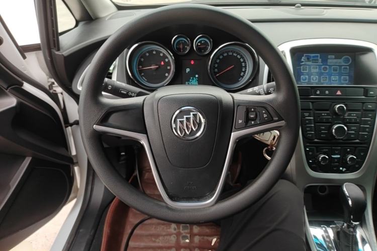 Used Buick GT 2014 XT 1.6L Automatic Fashion Edition Steering Wheel