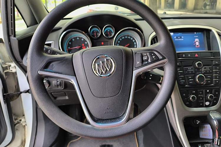 Used Buick GT 2014 XT 1.6T Automatic Fashion Sport Edition Steering Wheel