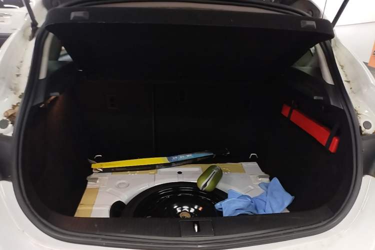 Used Buick GT 2014 XT 1.6L Automatic Fashion Edition Trunk