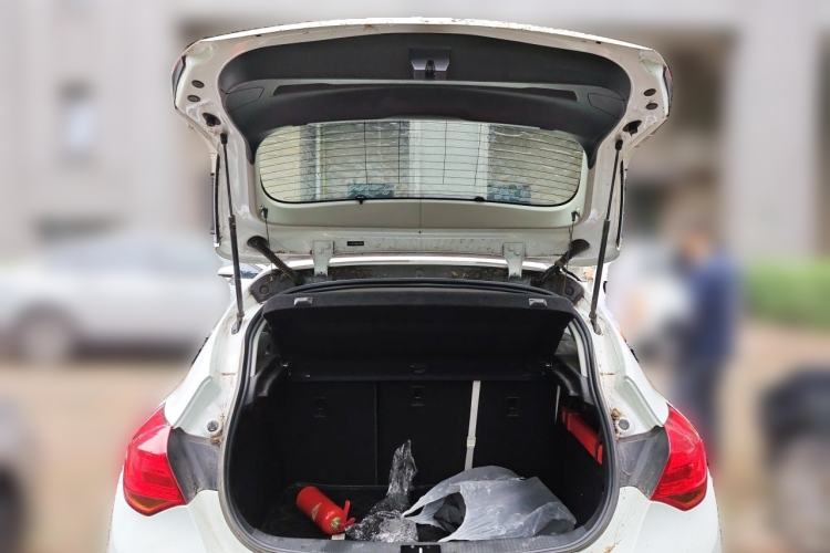 Used Buick GT 2014 XT 1.6L Automatic Fashion Edition Trunk
