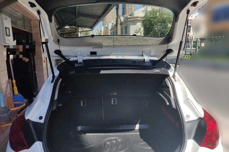 Used Buick GT 2014 XT 1.6L Automatic Fashion Edition Trunk