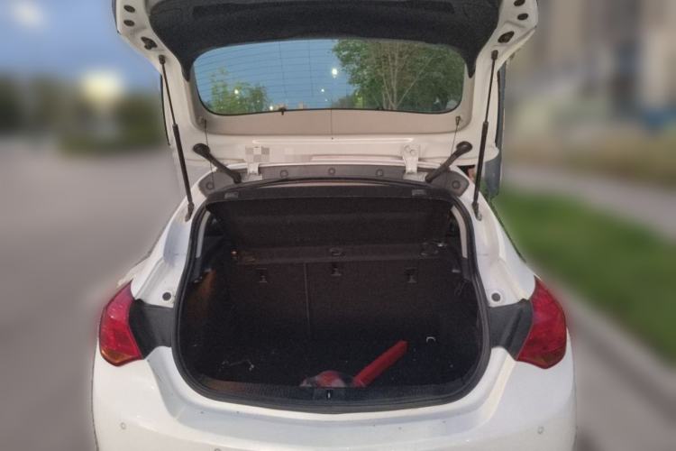 Used Buick GT 2014 XT 1.6L Automatic Fashion Edition Trunk
