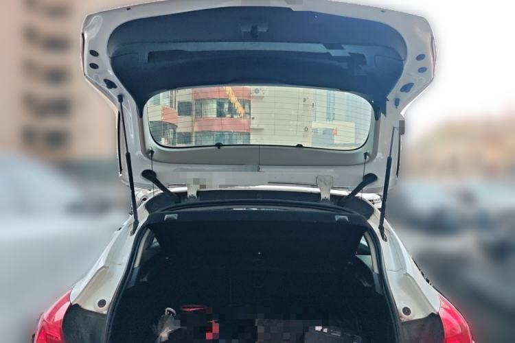 Used Buick GT 2014 XT 1.6L Automatic Fashion Edition Trunk