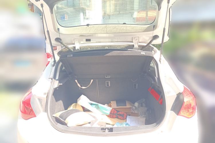 Used Buick GT 2014 XT 1.6L Automatic Fashion Edition Trunk