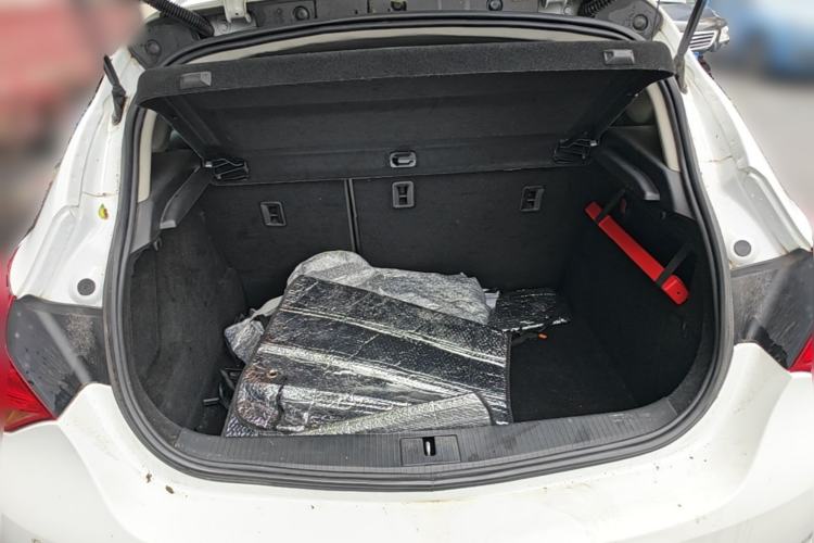 Used Buick GT 2014 XT 1.6L Automatic Fashion Edition Trunk