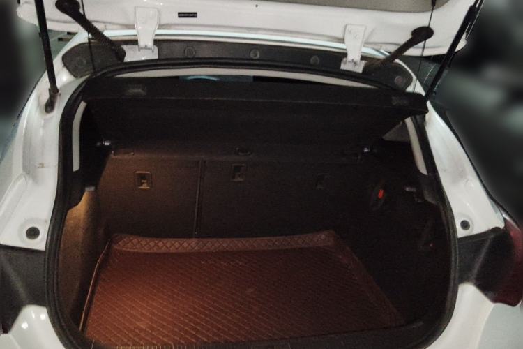 Used Buick GT 2014 XT 1.6L Automatic Fashion Edition Trunk