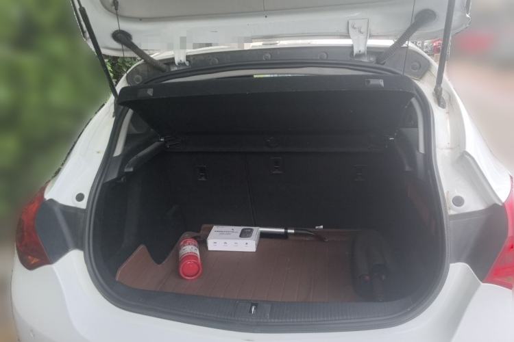 Used Buick GT 2014 XT 1.6L Automatic Fashion Edition Trunk