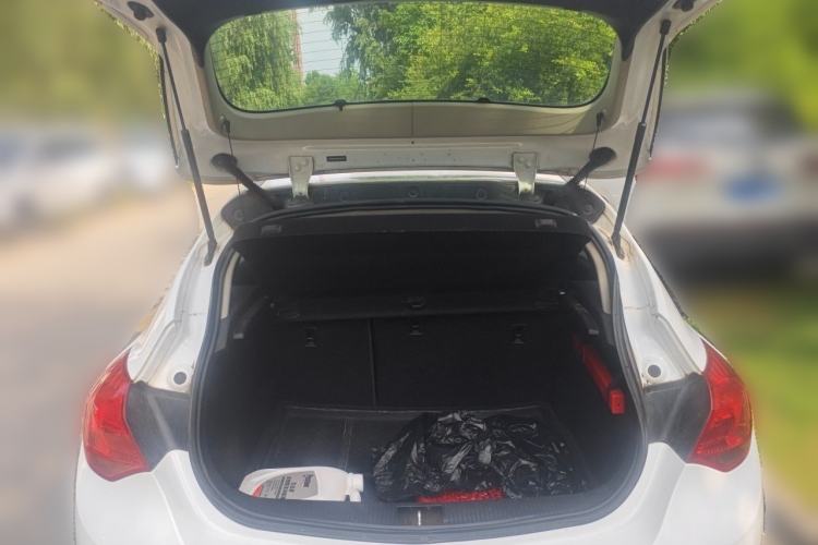 Used Buick GT 2014 XT 1.6L Automatic Fashion Edition Trunk