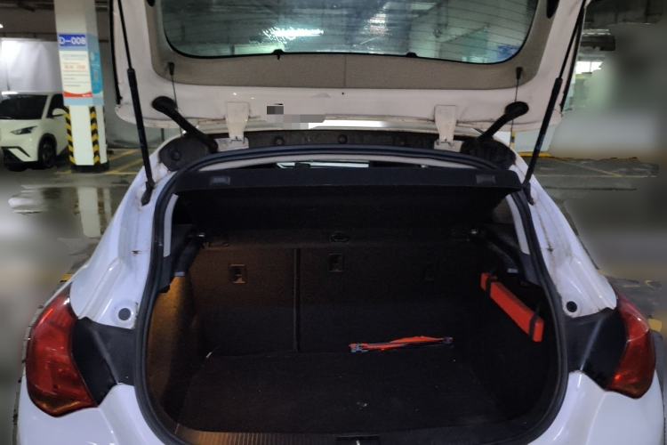 Used Buick GT 2014 XT 1.6L Automatic Fashion Edition Trunk