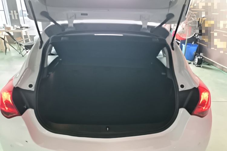 Used Buick GT 2014 XT 1.6L Automatic Fashion Edition Trunk