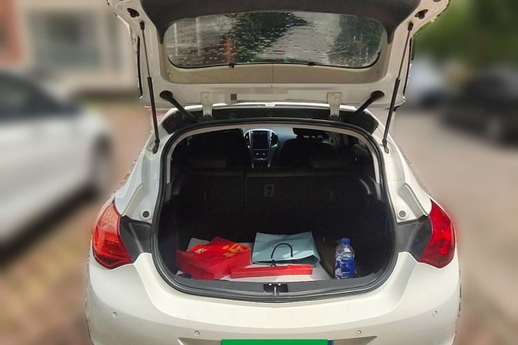 Used Buick GT 2014 XT 1.6L Automatic Fashion Edition Trunk