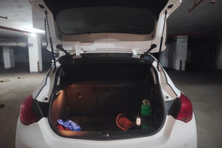 Used Buick GT 2014 XT 1.6L Automatic Fashion Edition Trunk