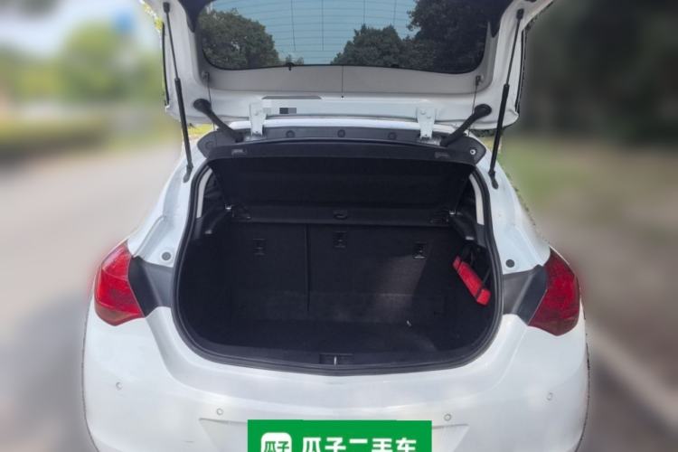 Used Buick GT 2014 XT 1.6L Automatic Fashion Edition Trunk